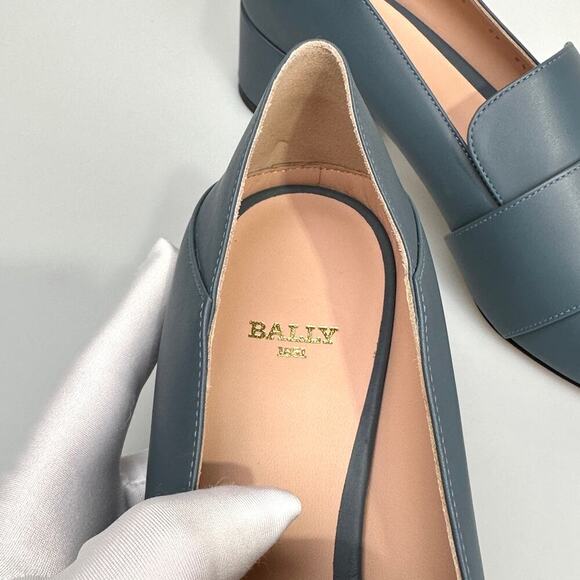 NIB Bally buckled leather pumps Size 8.5 - Picture 7 of 14